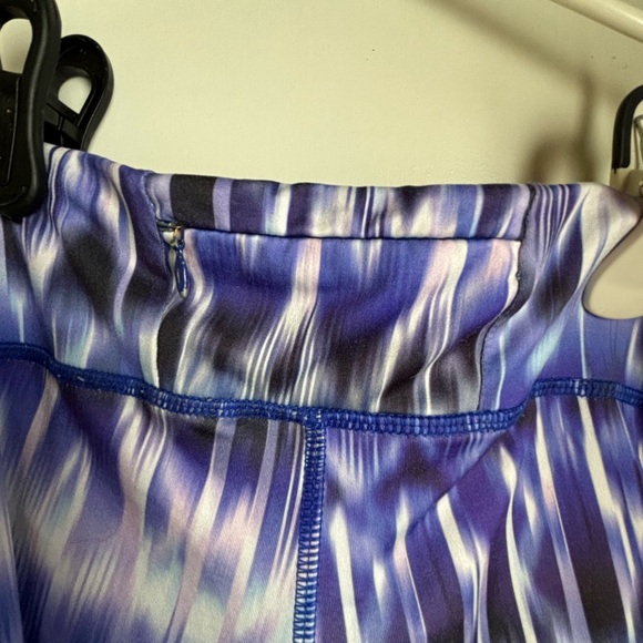 2/$20 Aeropostale Capris - Picture 2 of 2